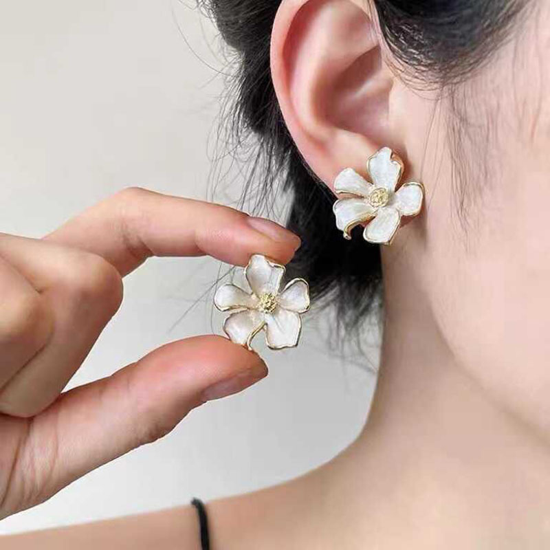Anting-anting Stud Gaya Korea  - Korean Lifestyle Aesthetic ulasan dan harga